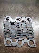 Load image into Gallery viewer, Vg30/vg33 exhaust manifold flanges
